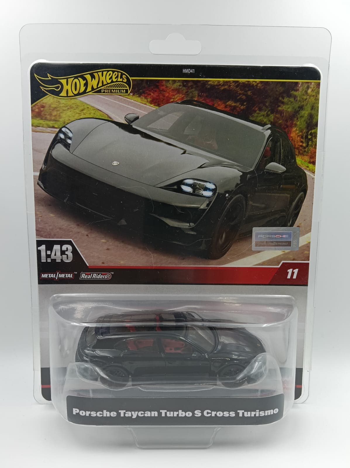 HOT WHEELS PREMIUM 1:43 Porsche Taycan Turbo S Cross Turismo - Image 1