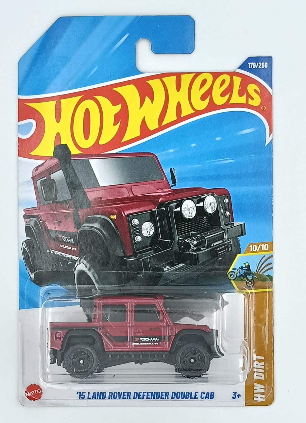 HOT WHEELS MAIN LINE '15 LAND ROVER DEFENDER DOUBLE CAB - Image 1