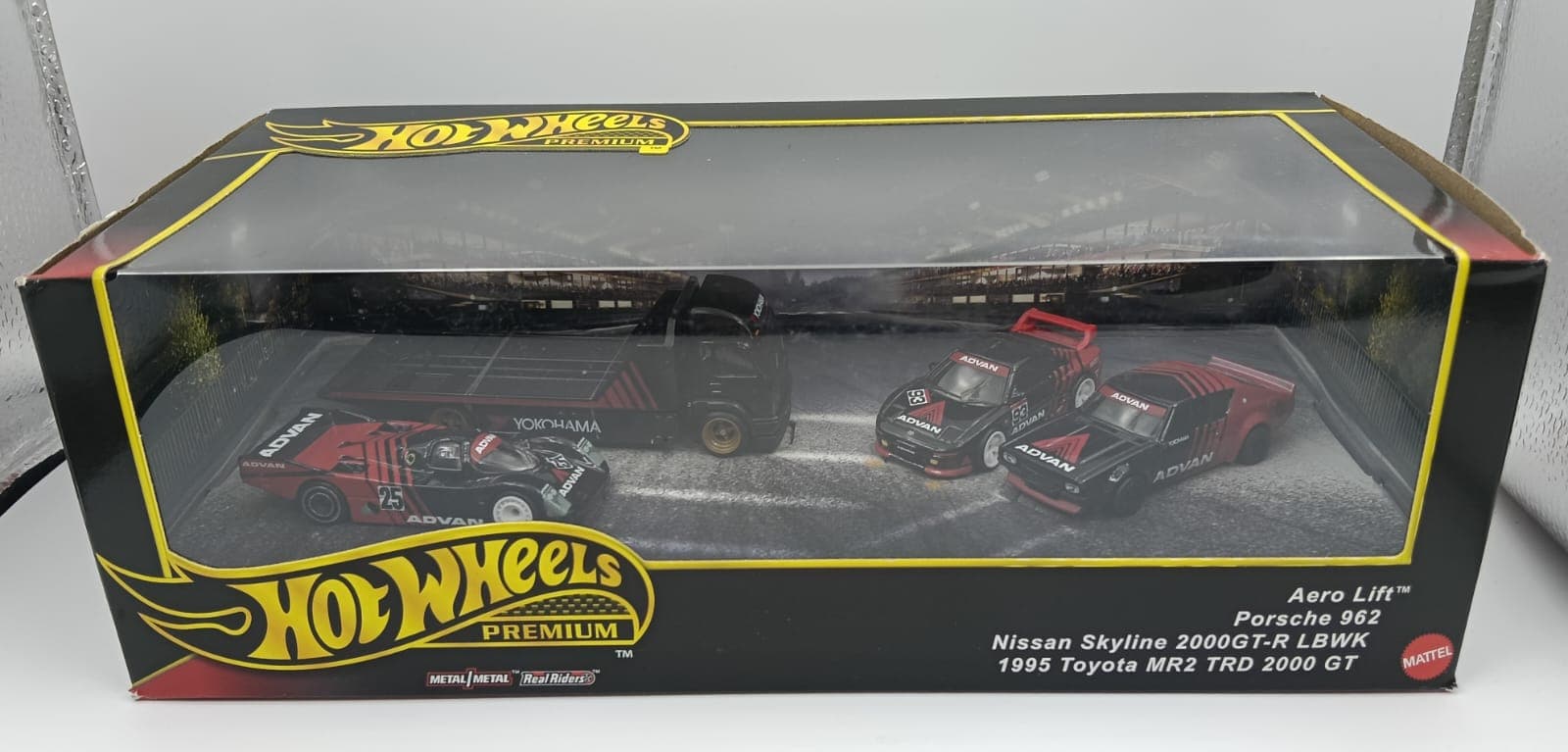 HOT WHEELS MULTI PACK ADVAN GIFT SET - Image 1