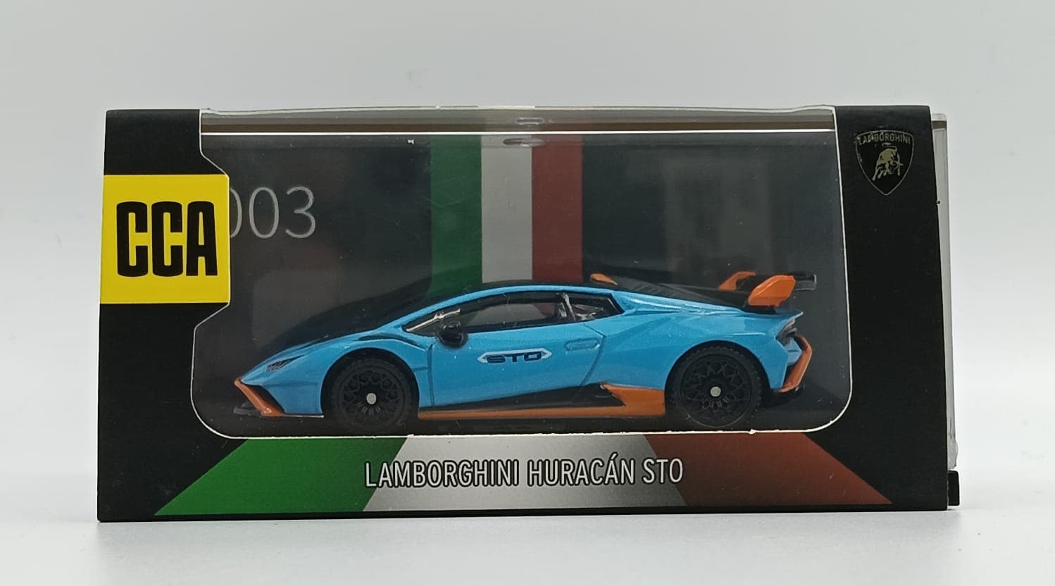 CCA ACRYLIC BOX 1:64 LAMBORGHINI HURACAN STO - Image 1