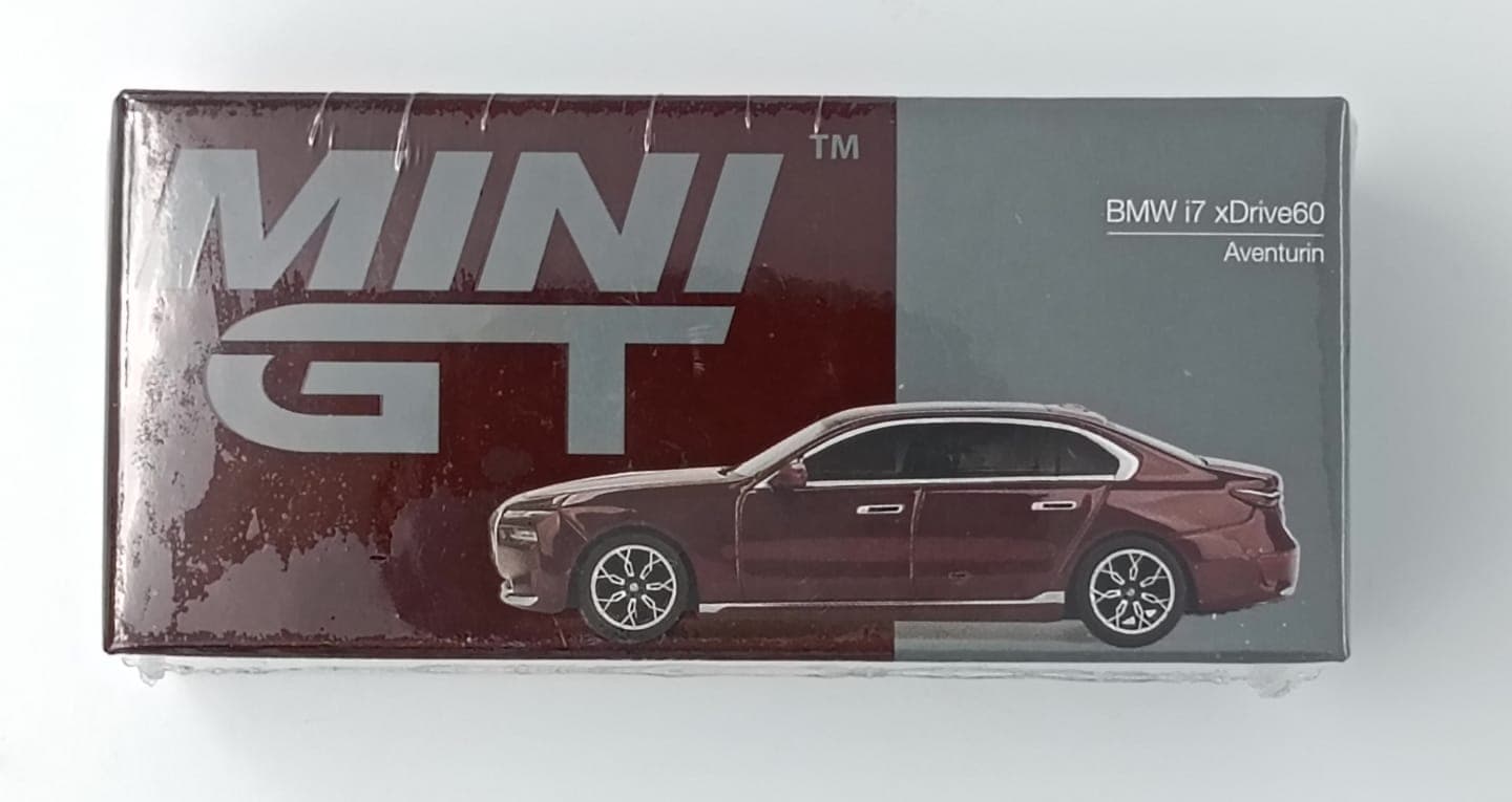 MINI GT BMW i7 xDrive60 # 952 - Image 1