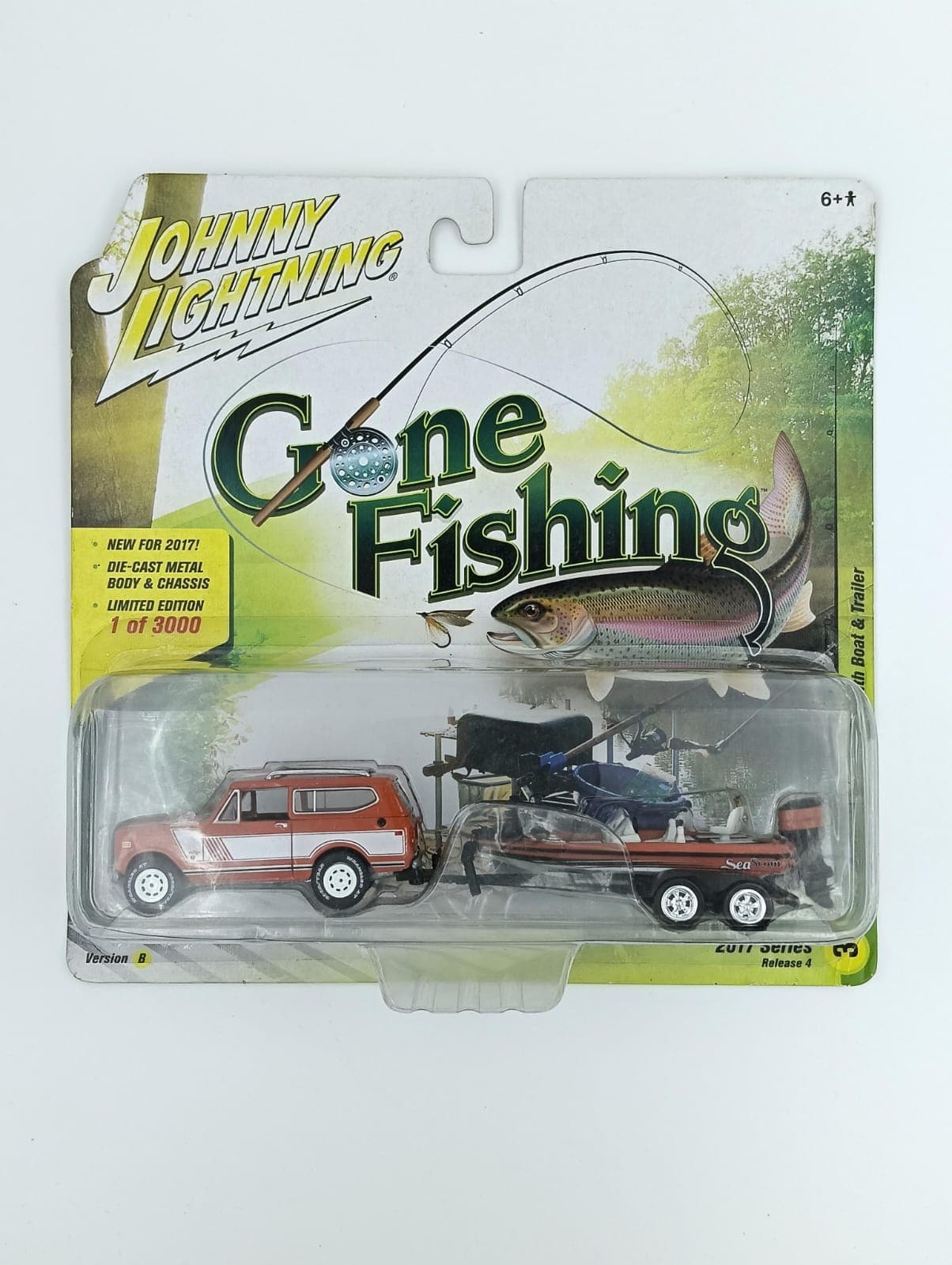 JOHNNY LIGHTING 1979 INTERNATIONAL SCOUT II WITH BOAT & TRAILER - Image 1