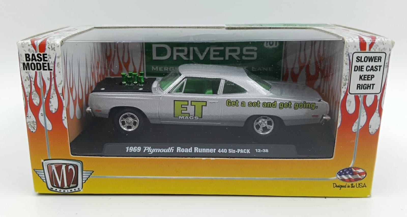 M2 MACHINES ACRYLIC BOX 1969 Plymouth Road Runner 440 Six-pack - Image 1