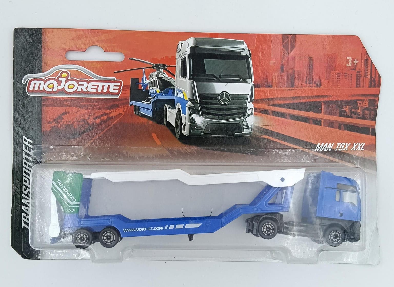 MAJORETTE MERCEDES-BENZ ACTORS TRANSPORTER - Image 1