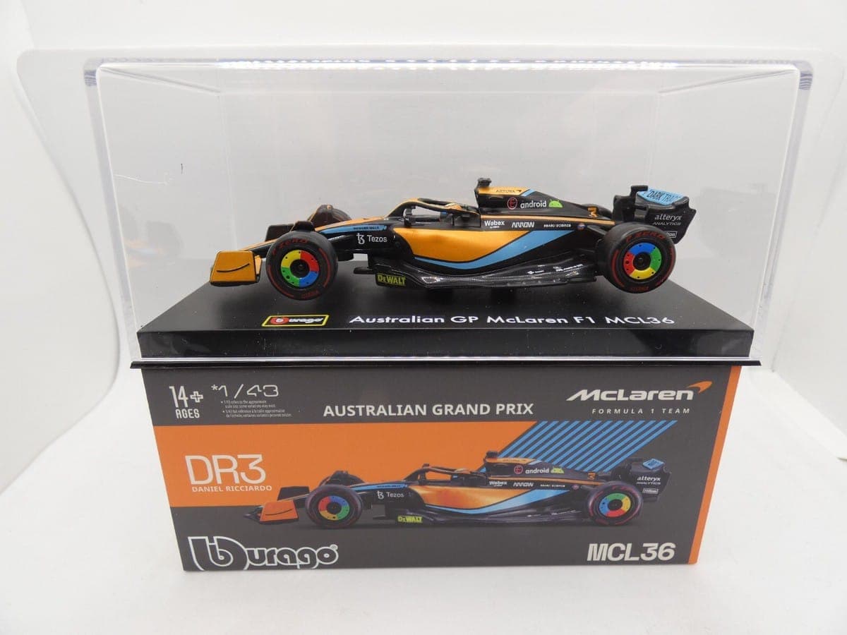 BURAGO ACRYLIC BOX 1:43 McLaren FORMULA 1 TEAM - Image 1